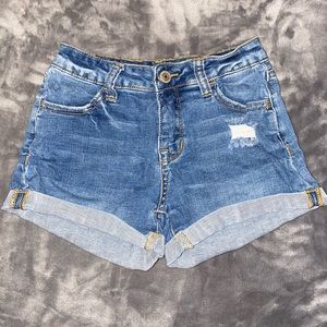 I&M Jeans Mid-Rise Shorts Size Small Like New